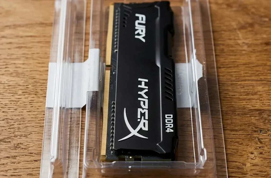 Comprar Kingston HyperX Fury DDR4 2400MHz 4GB (HX424C15FB/4) en Gandia por 45 €: Estado y rendimiento verificado en taller